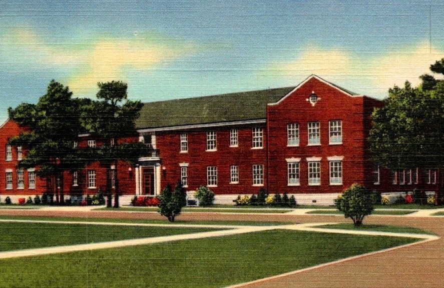 Norfolk VA Barracks G Recruit Training Unit 1940s Downtown View Linen Postcard