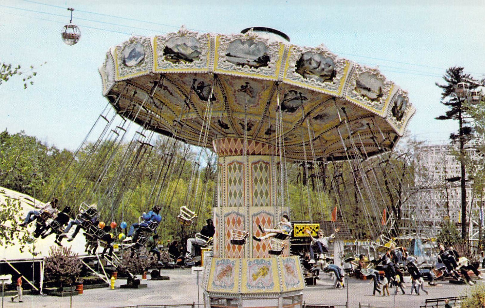 1980 MA Riverside (now Six Flags) Wave Swinger Amusement park Postcard A74