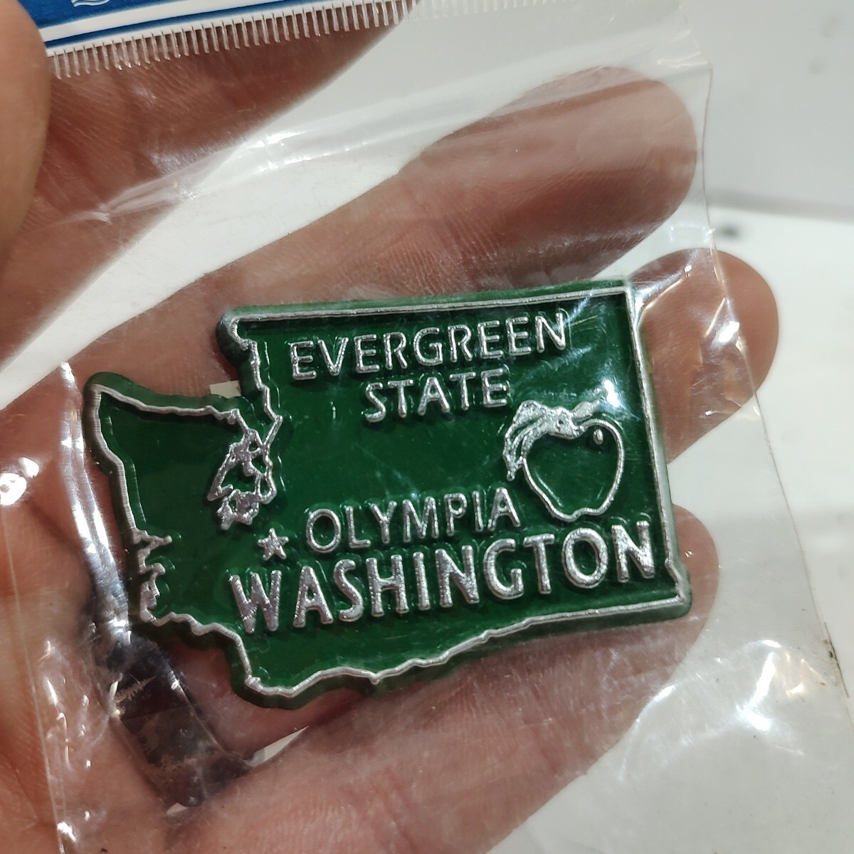 State Souvenir Magnet Washington Fridge Refrigerator State Shaped Keepsake