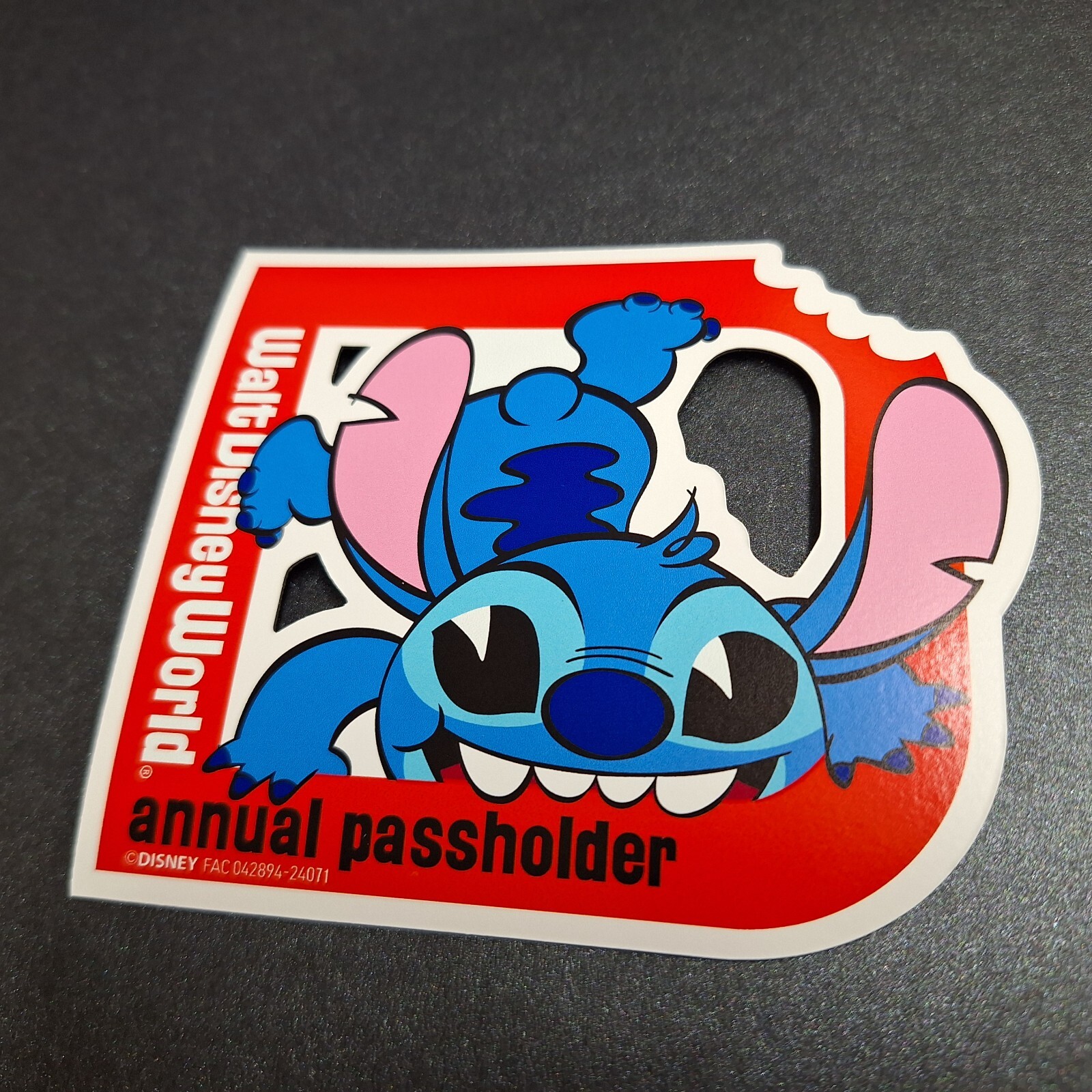 *READ* Aftermarket Walt Disney Annual Passholder Stitch in 2024 magnet format!