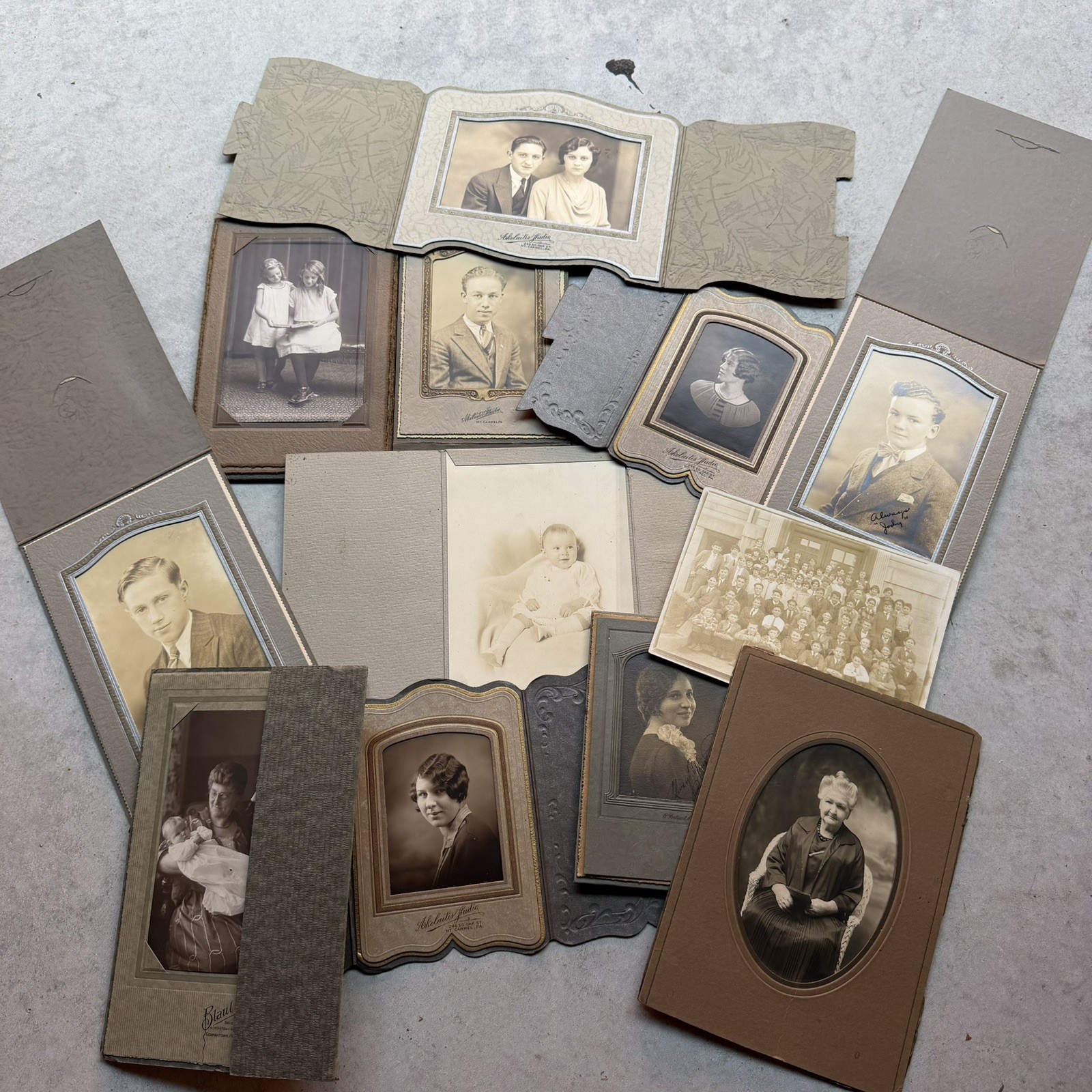 Lot of 100 + Vintage People Military Women early 1900’s