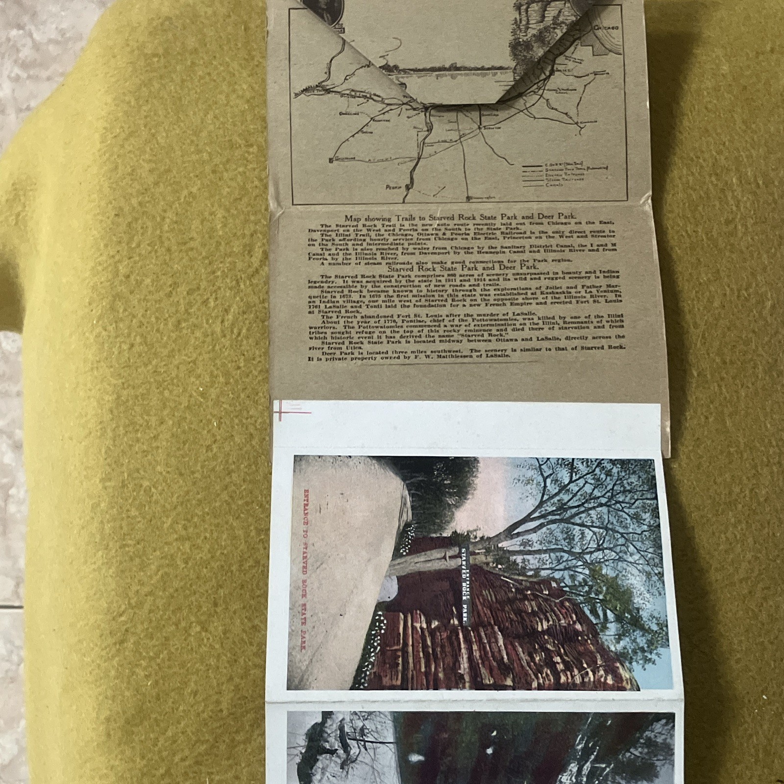 Vintage 30s-40s Fold-Out Souvenir Folder Indian Days at starved Rock 11 set
