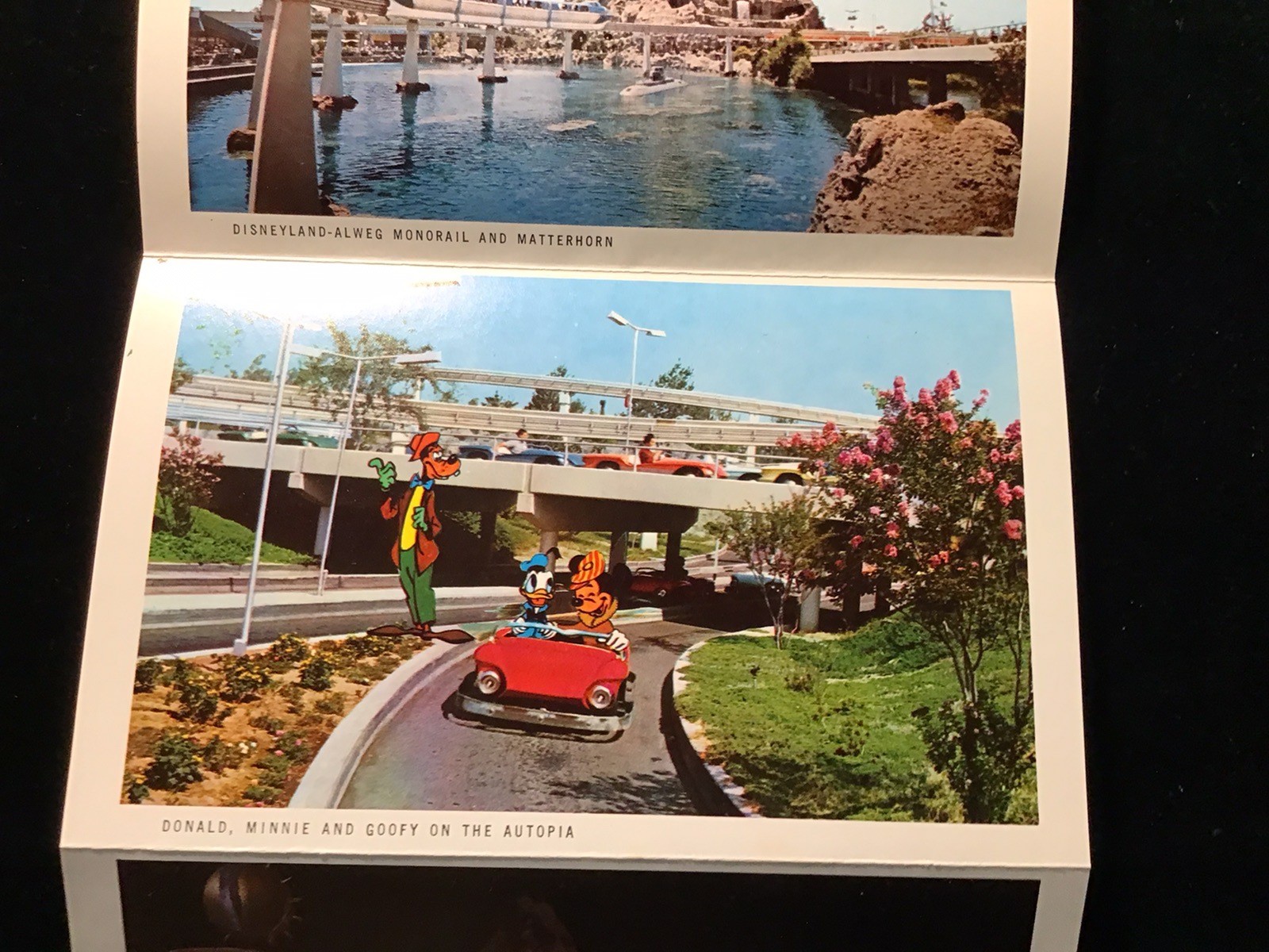 VTG WALT DISNEY DISNEYLAND POSTCARD FOLDER BOOKLET 12 VIEWS TOMORROWLAND RIDES
